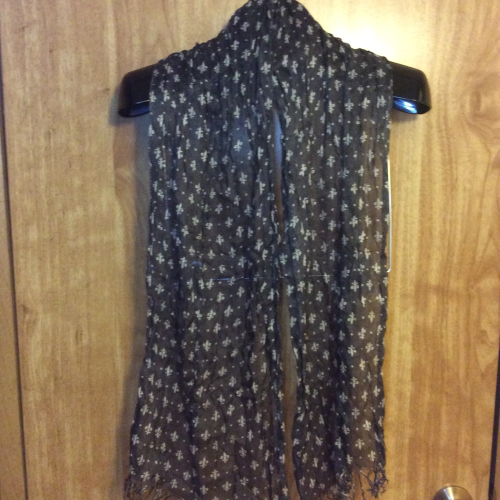 Two scarf bundle. - Picture 3 of 3